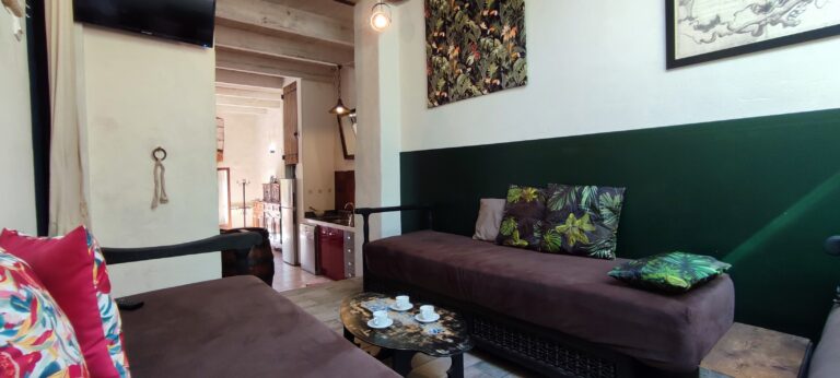 banquettes de salon marocain au Pradet