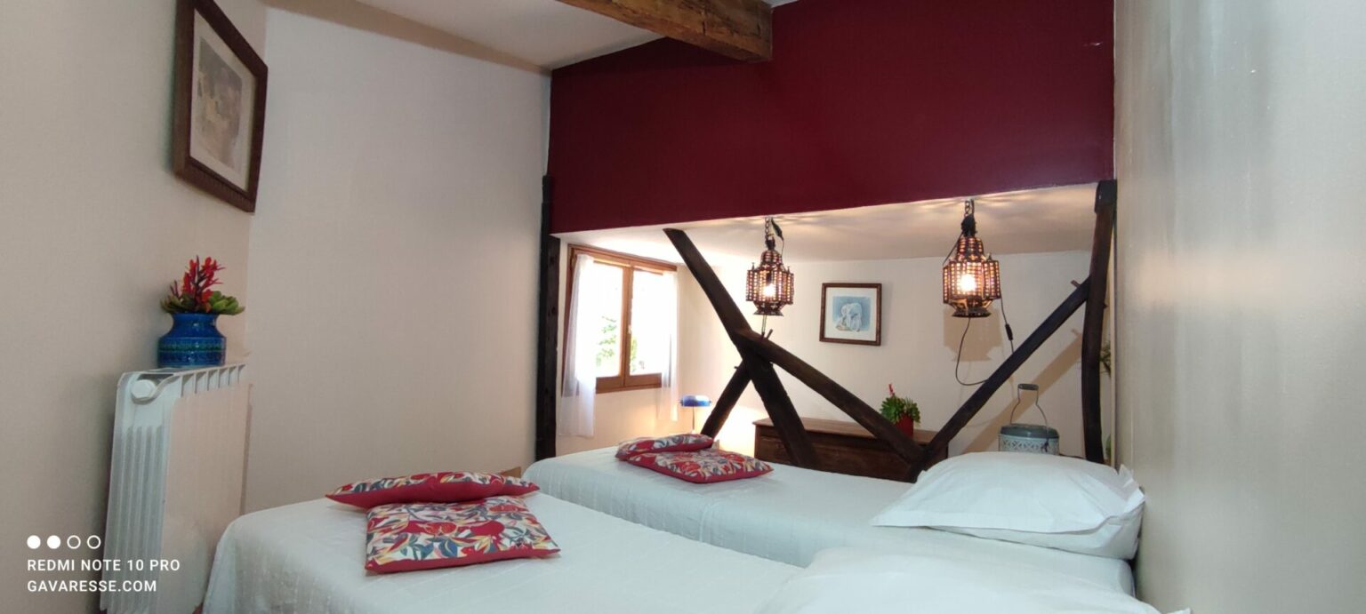 Chambre 2 Gîte Le Pénéquet 2 lits simples 70x190 relaxation Pradet