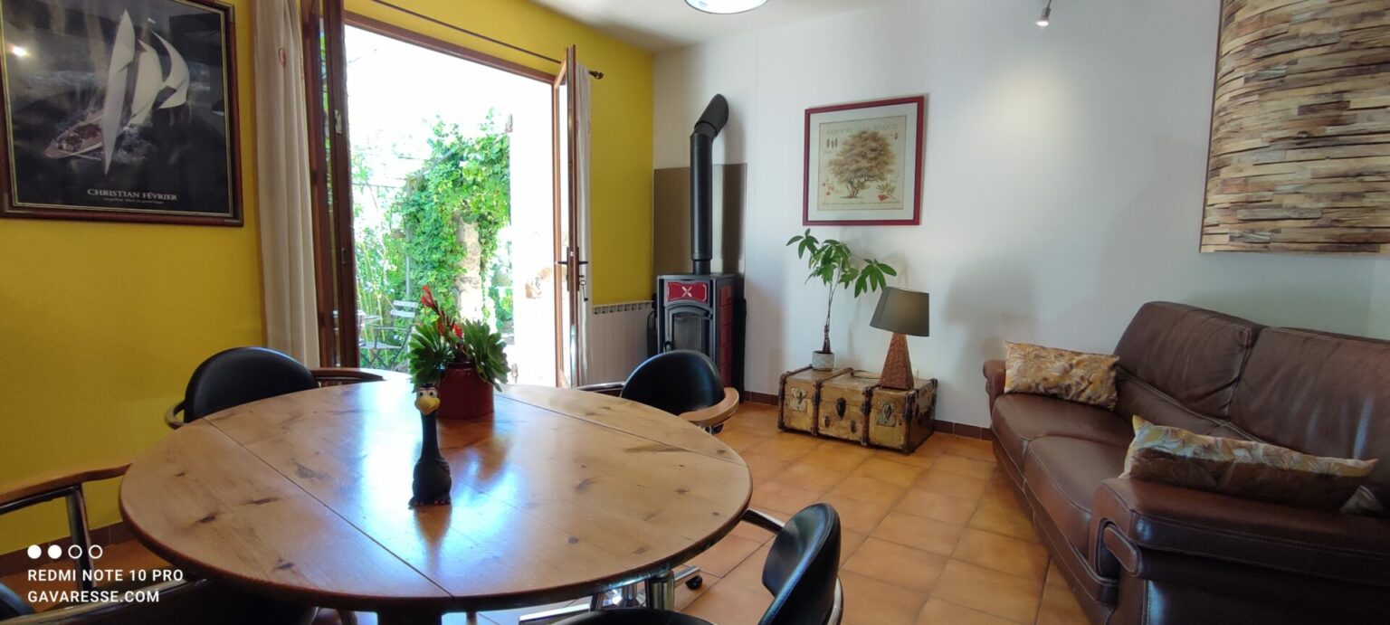 Espace de vie Gîte Le Pénéquet Salon Salle à manger convivial Pradet